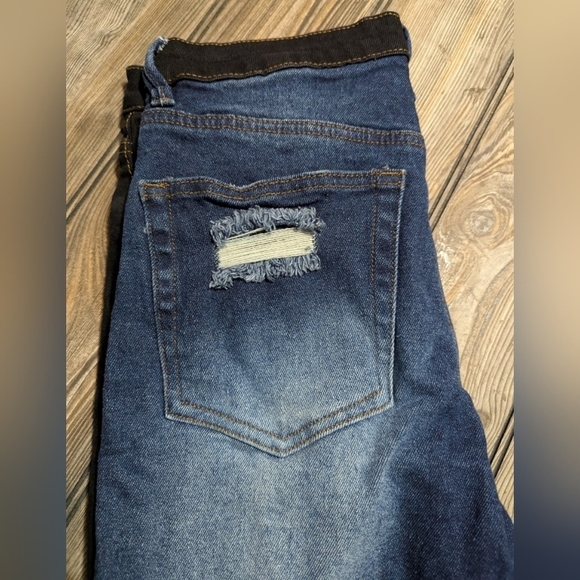 Almost Famous size 3 jeans in black/white with tapered ankle - Picture 10 of 13